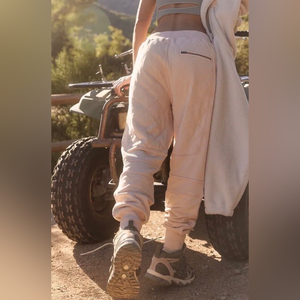 NEW Free People Movement Countdown Quilted Joggers - Picture 2 of 4